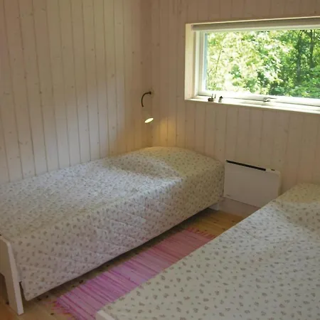 Дом отдыха Stunning Home In Ronne With Kitchen *